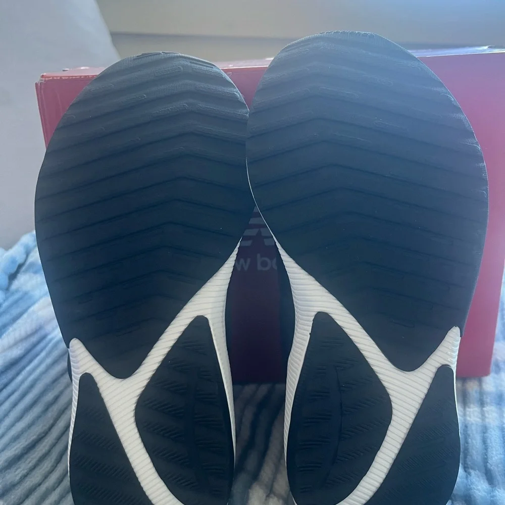 New Balance Kids' Black and Pink Sneakers - Picture 7 of 7